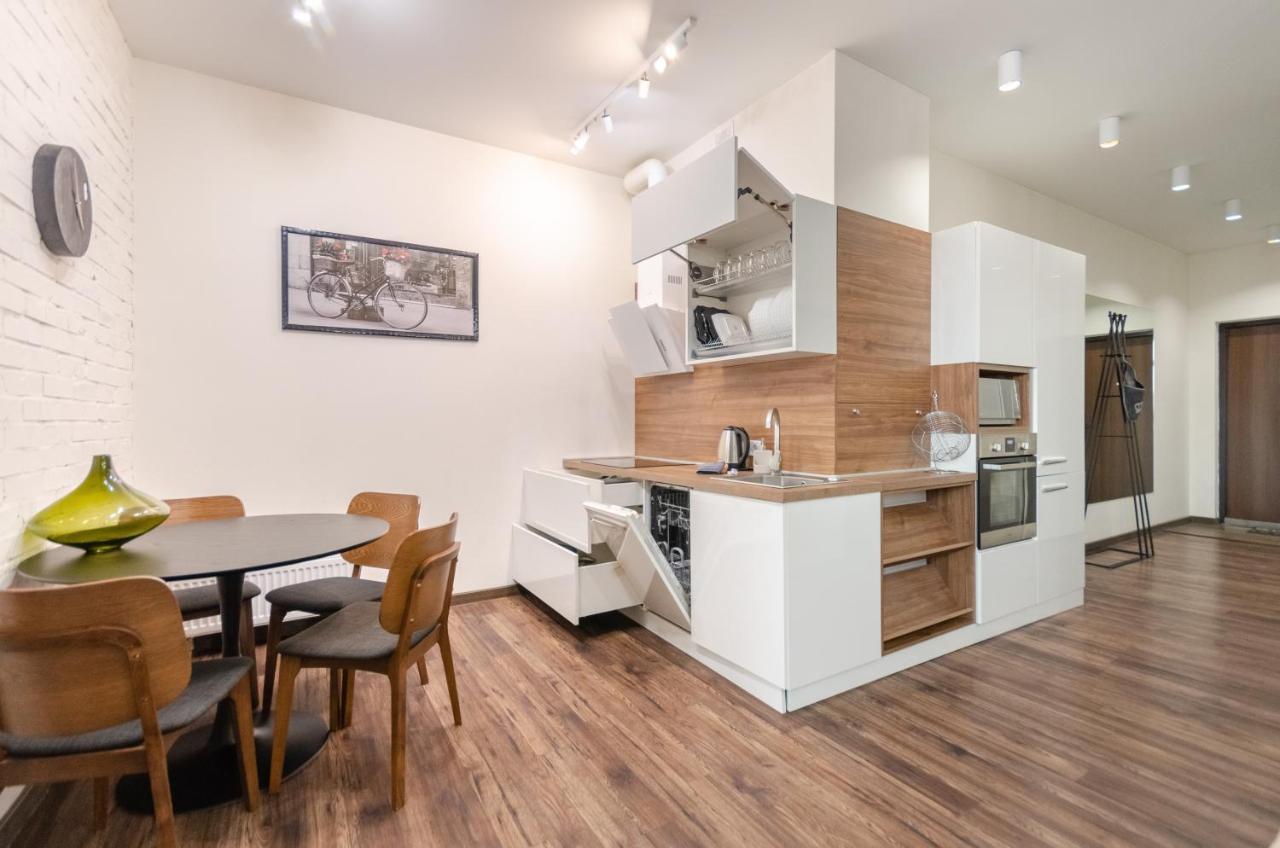Petrovdom Apartaments 8-188 In Rc Central Park, 7 John Mccain Street Kyiv Exterior photo