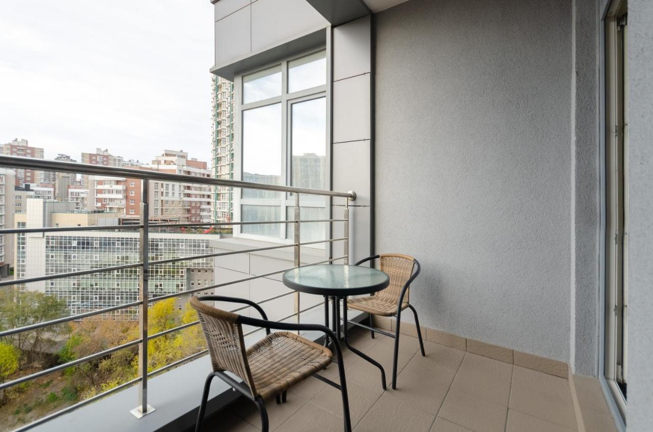 Petrovdom Apartaments 8-188 In Rc Central Park, 7 John Mccain Street Kyiv Exterior photo