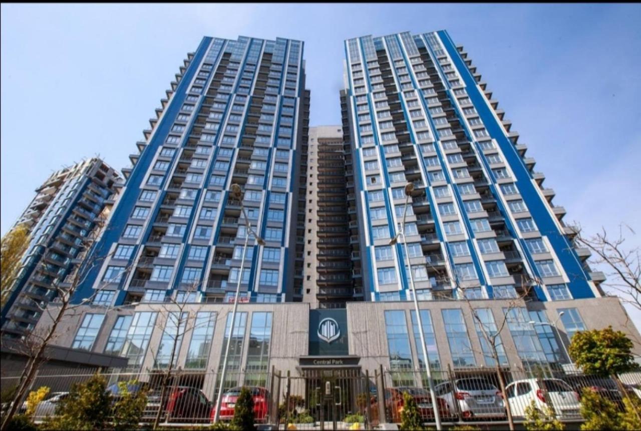Petrovdom Apartaments 8-188 In Rc Central Park, 7 John Mccain Street Kyiv Exterior photo